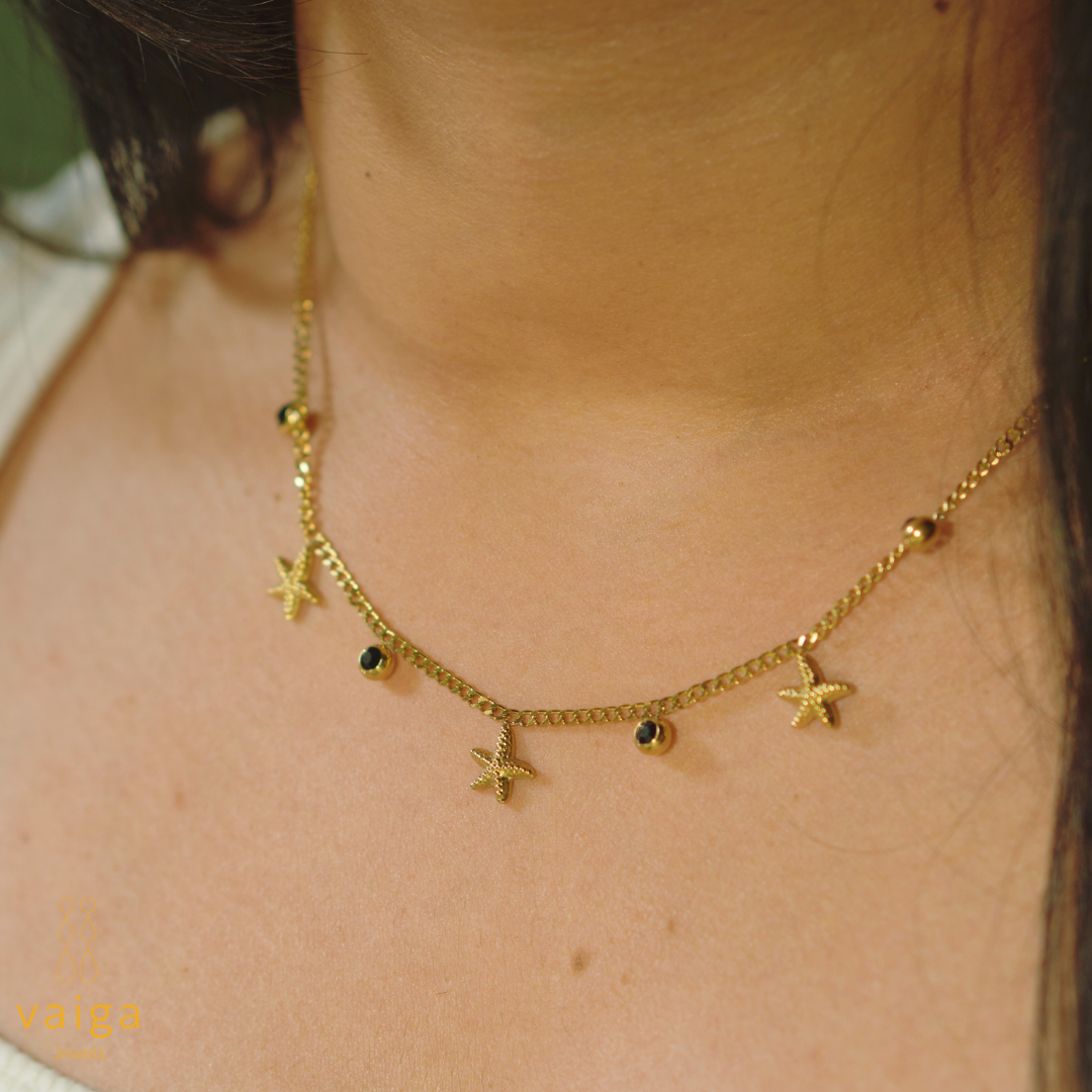 Gold Starfish Charm Chain Necklace – Beach-Inspired Minimal Jewelry