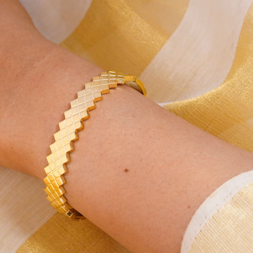 Kasavu Weave Bangle