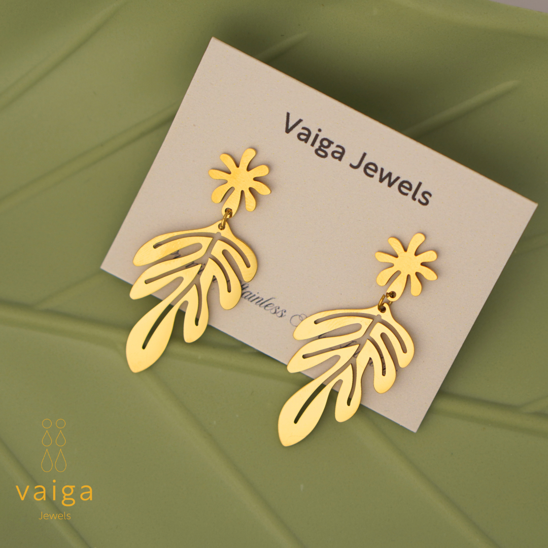 Gold Tropical Leaf Dangle Earrings – Stylish Stainless Steel Statement Earrings for Women