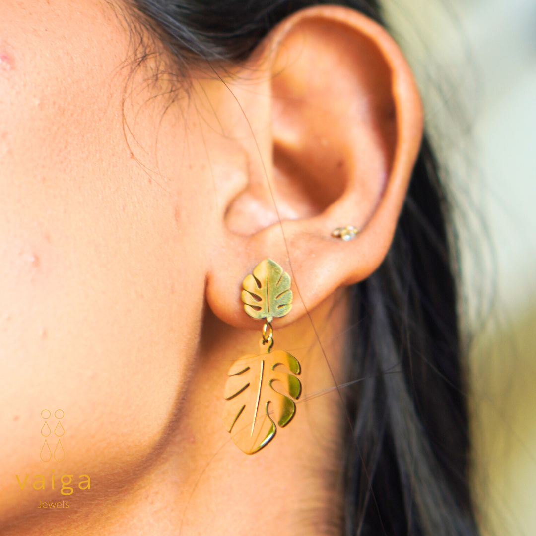 Gold Monstera Leaf Dangle Earrings – Trendy Stainless Steel Tropical Earrings for Women
