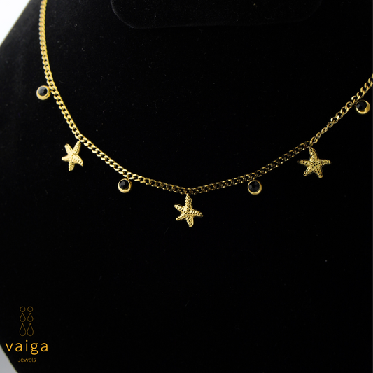Gold Starfish Charm Chain Necklace – Beach-Inspired Minimal Jewelry