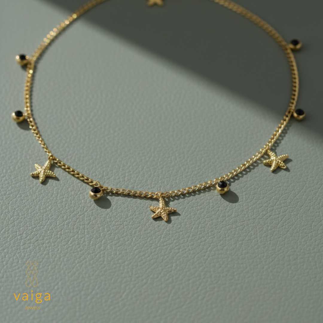 Gold Starfish Charm Chain Necklace – Beach-Inspired Minimal Jewelry