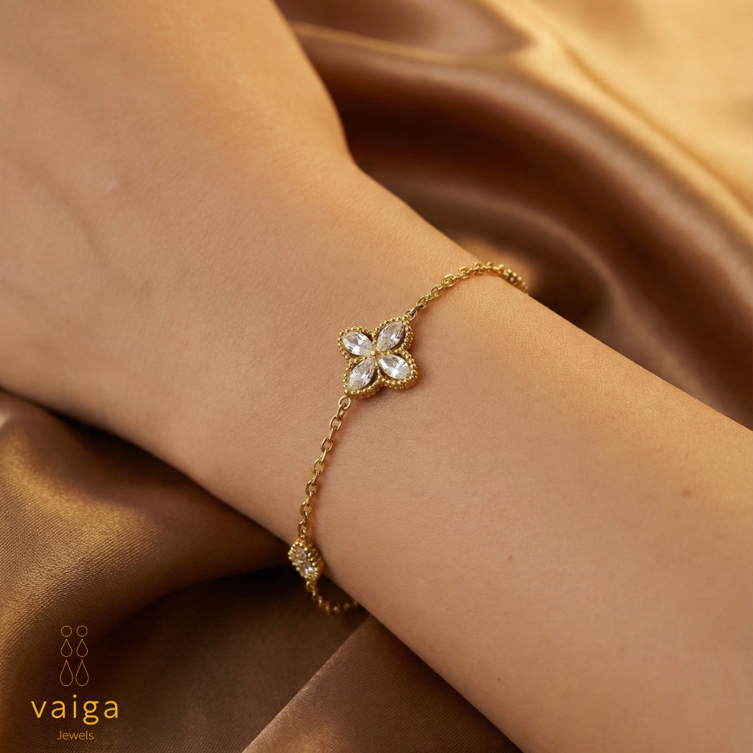 Minimalist Gold Four-Leaf Clover Bracelet