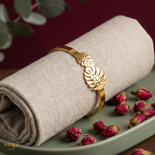 Monstera Leaf Harmony Bracelet
