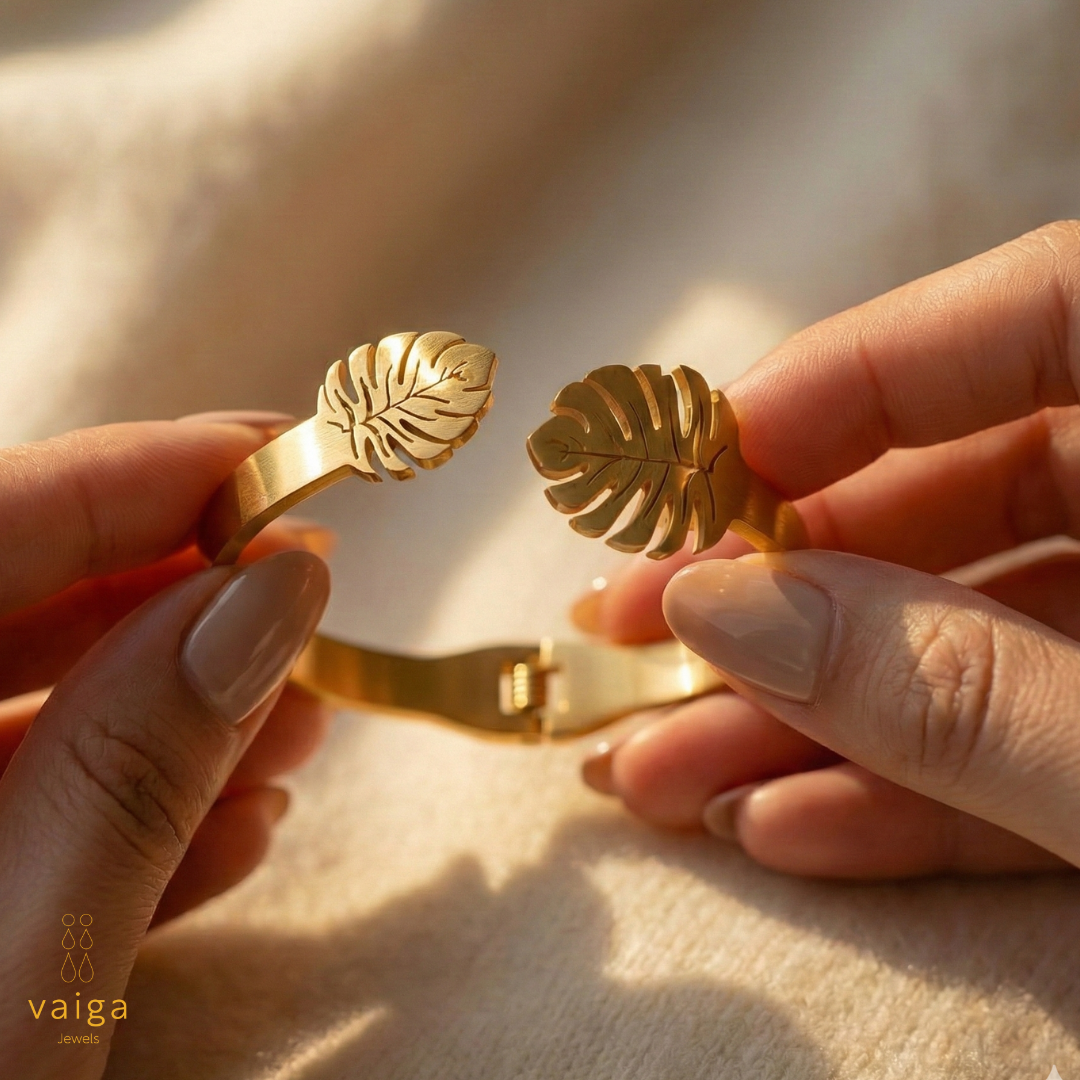 Monstera Leaf Harmony Bracelet
