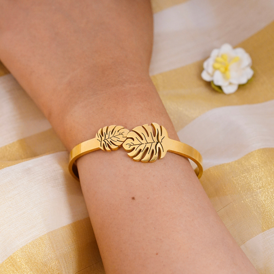 Monstera Leaf Harmony Bracelet